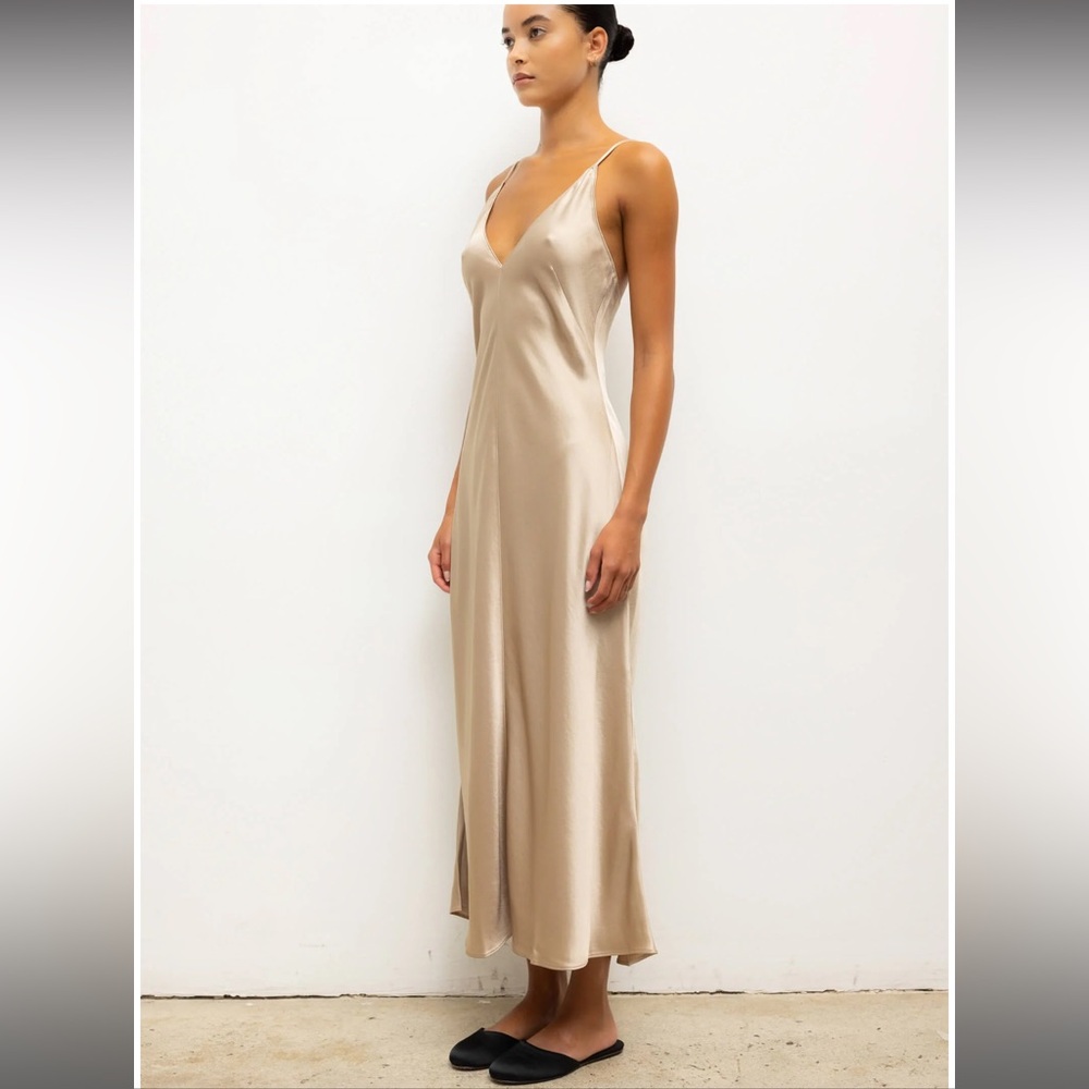 LESET Barb Backless Dress in creme